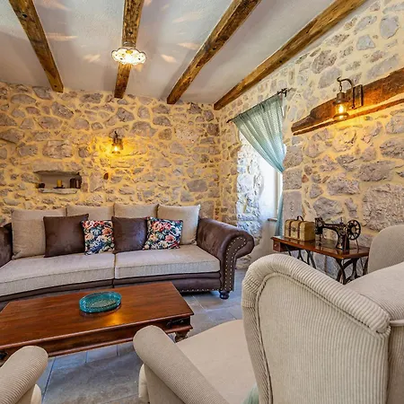 Prázdninový dům Mavra With Private Pool *