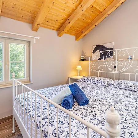 Mavra With Private Pool