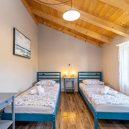 Mavra With Private Pool