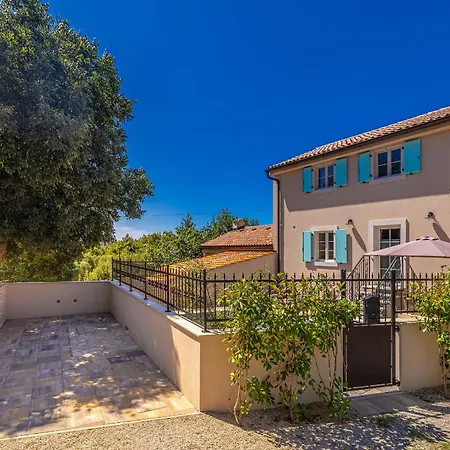 Сasa de vacaciones Mavra With Private Pool