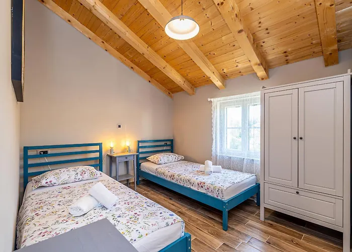 Mavra With Private Pool * 里斯卡